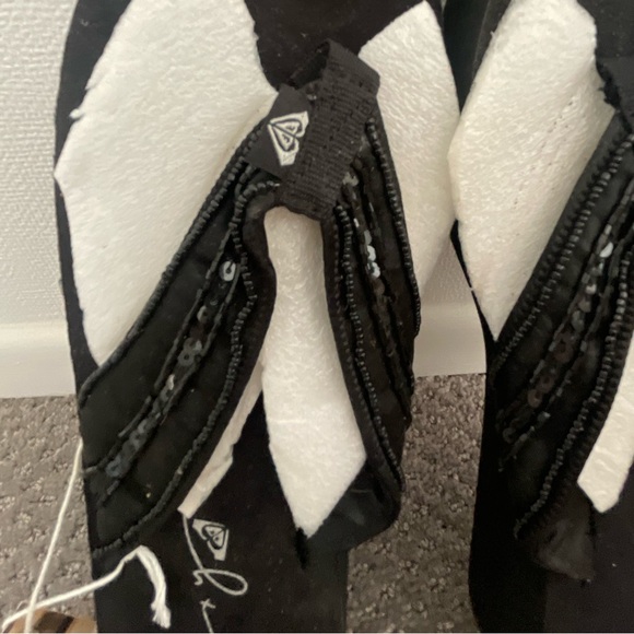 ROXY Flip Flop Sandals women’s size 7 - Picture 3 of 4